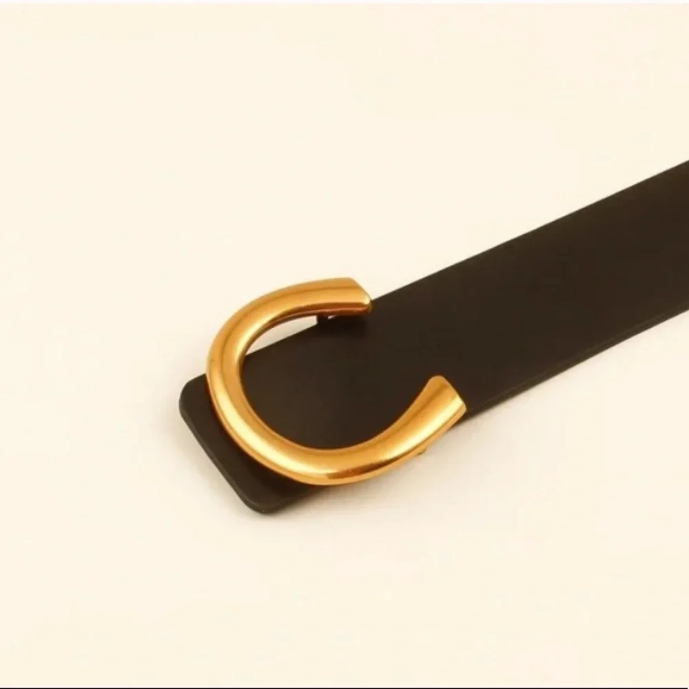 Black vegan leather gold buckle high waisted belt - Picture 6 of 7